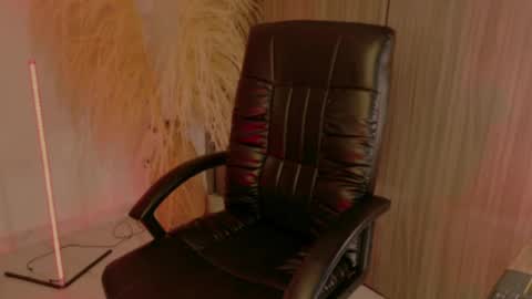 Lindsey Moss online show from 03-16-26, 12:17