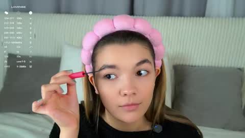 Kate online show from 10-25-25, 11:07