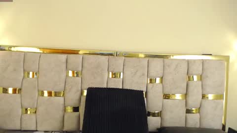 Snapshot of ling_ling24 chatting on 02-04-25, 03:54 ling ling24 online show from 02-04-25, 03:54