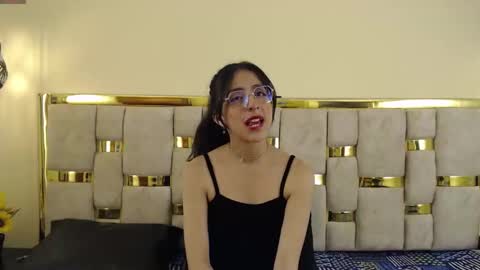 Snapshot of ling_ling24 chatting on 02-11-25, 07:23 ling ling24 online show from 02-11-25, 07:23