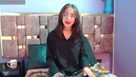 Snapshot of ling_ling24 chatting on 03-04-25, 11:43 ling ling24 online show from 03-04-25, 11:43