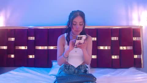 Snapshot of ling_ling24 chatting on 12-15-25, 03:44 ling ling24 online show from 12-15-25, 03:44