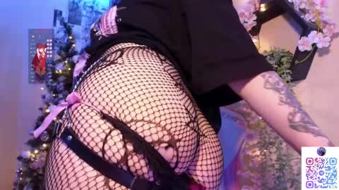 Lina online show from 02-17-25, 06:15