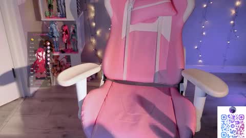 Lina online show from 10-05-25, 09:56