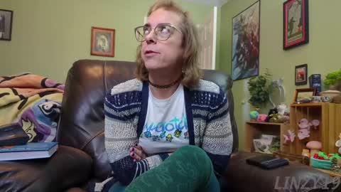 Linzy19 online show from 01-24-25, 04:49