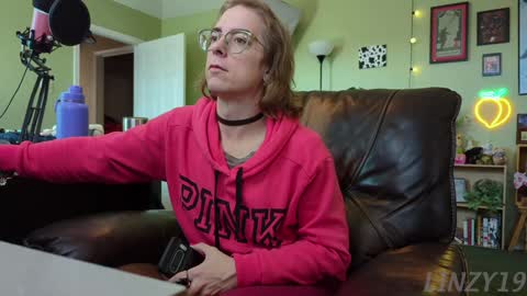 Linzy19 online show from 01-30-25, 08:42