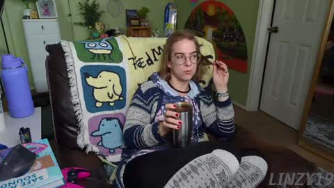 Linzy19 online show from 02-04-25, 06:06