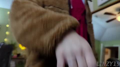 Linzy19 online show from 02-05-25, 01:58