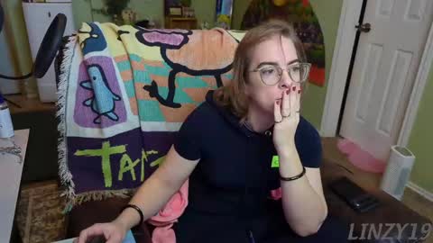 Linzy19 online show from 02-16-25, 06:43