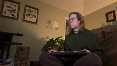 Linzy19 online show from 02-01-26, 03:05