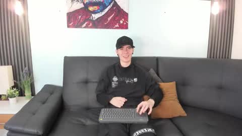 Lio online show from 02-15-26, 07:51