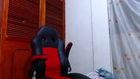 lion_grr online show from 01-05-25, 03:11