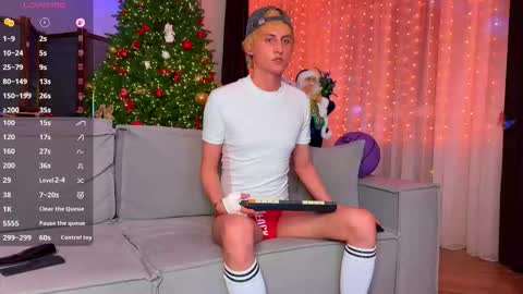 Snapshot of lionbitchkovsky chatting on 01-15-26, 05:16 lionbitchkovsky online show from 01-15-26, 05:16