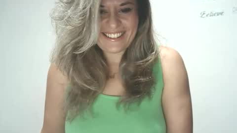 lionessmom online show from 10-22-25, 01:17