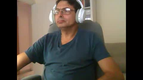 Snapshot of liongr69 chatting on 10-12-25, 04:28 liongr69 online show from 10-12-25, 04:28