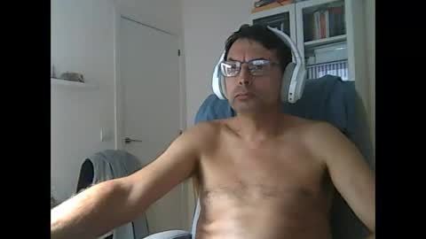 Snapshot of liongr69 chatting on 10-16-25, 10:38 liongr69 online show from 10-16-25, 10:38