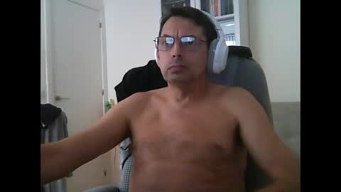Snapshot of liongr69 chatting on 10-21-25, 12:28 liongr69 online show from 10-21-25, 12:28