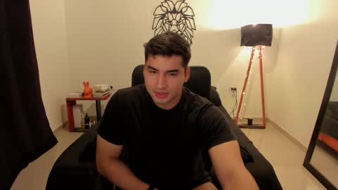 Lion online show from 01-12-26, 12:38