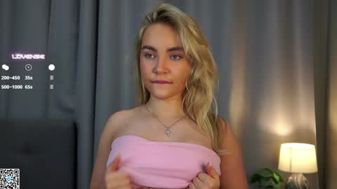 Amelia online show from 01-19-25, 01:10