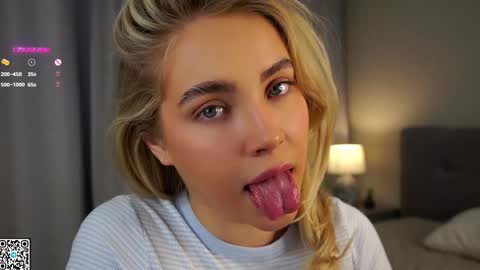 Amelia online show from 01-25-25, 03:09