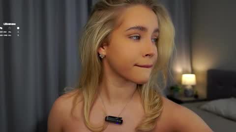 Amelia online show from 02-19-25, 01:08