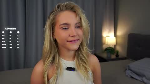 Amelia online show from 03-10-25, 12:18