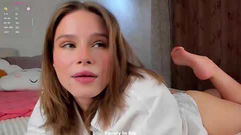 Lina online show from 11-25-25, 01:16