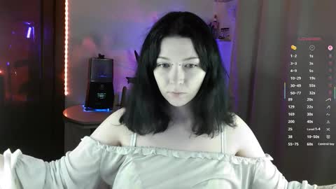 lirara online show from 11-18-25, 05:23