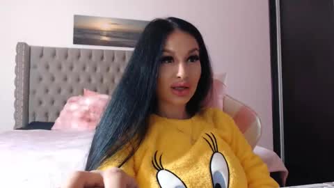 Lisa online show from 11-18-25, 08:57