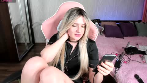 lisa_elfy online show from 12-20-24, 02:41