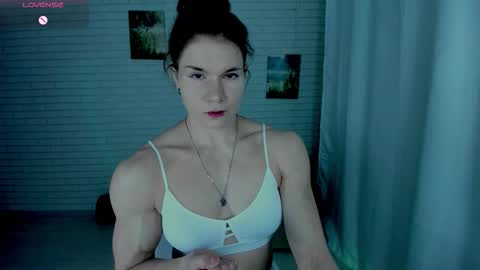 Snapshot of lisa_ree_ chatting on 02-26-26, 01:04 lisa online show from 02-26-26, 01:04