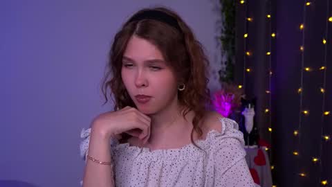 Snapshot of lisa_roses chatting on 11-09-25, 09:13 Lisa online show from 11-09-25, 09:13