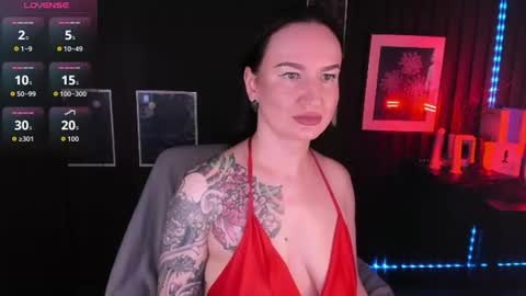 Snapshot of lisa_sin chatting on 08-05-26, 02:42 Lisa online show from 08-05-26, 02:42