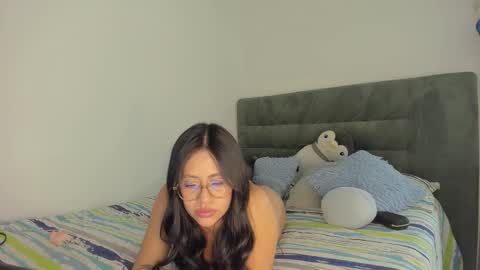 Snapshot of lisa_t08 chatting on 10-01-25, 04:51 Lisa Thompson online show from 10-01-25, 04:51