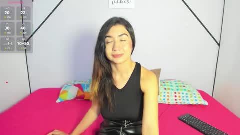 lisa white  online show from 11-26-25, 01:01