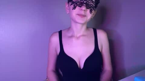 Lisa online show from 09-12-25, 05:35