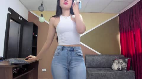 Snapshot of lisagray_1 chatting on 10-09-25, 07:23 Lisa Gray Independent Model online show from 10-09-25, 07:23