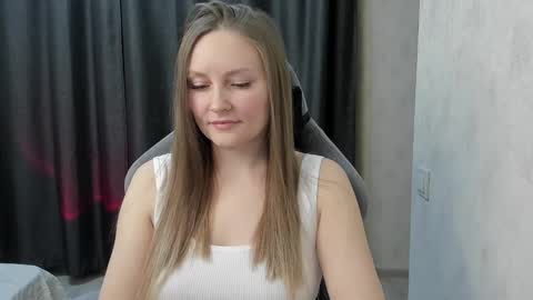 Lisa online show from 12-20-25, 01:40