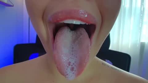 Lisbet online show from 02-05-25, 02:05