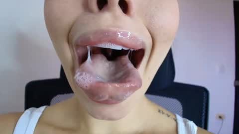 Lisbet online show from 09-27-25, 03:17