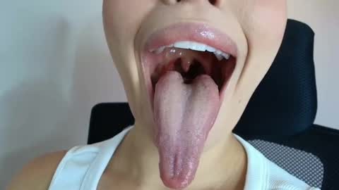 Lisbet online show from 10-07-25, 06:38