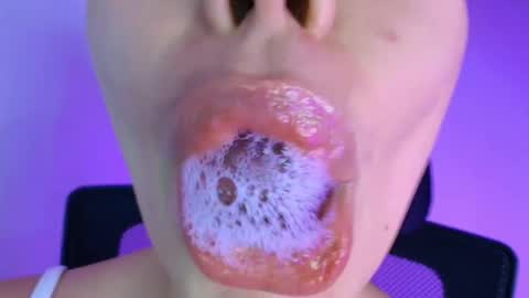 Lisbet online show from 10-30-25, 10:32