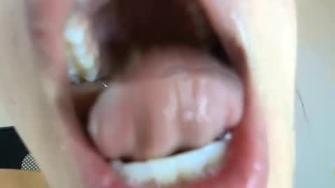 Lisbet online show from 11-25-25, 03:56