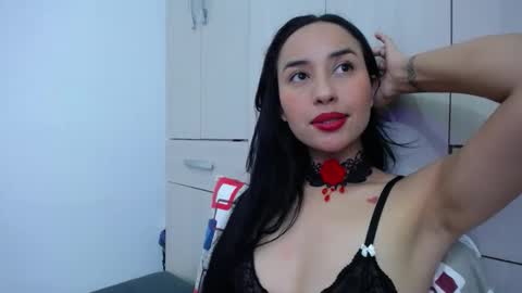 Lisa online show from 09-25-25, 01:31