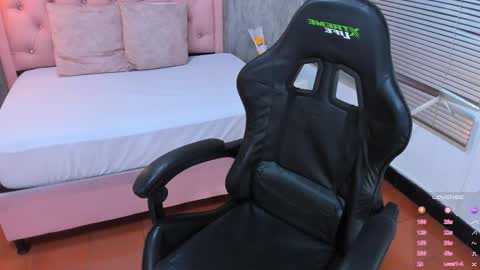 L I S S A  online show from 02-22-25, 04:07