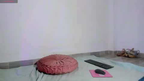 lissa_petitee online show from 12-15-25, 08:13