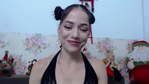Snapshot of lissabear chatting on 12-12-24, 03:27 Sara Lucia online show from 12-12-24, 03:27