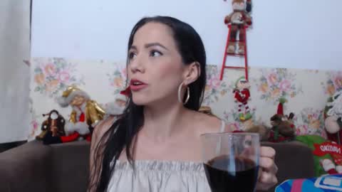 Snapshot of lissabear chatting on 12-19-24, 03:41 Sara Lucia online show from 12-19-24, 03:41