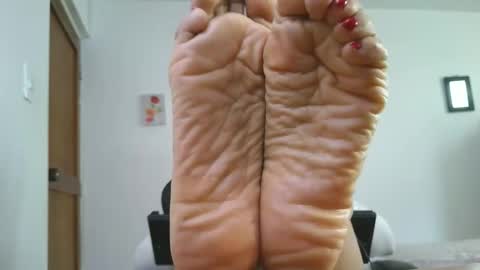 Lissafeethot online show from 11-30-25, 02:10