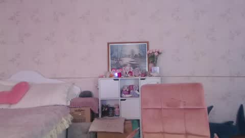 Alice Dont forget to thumbs up its very important  online show from 04-13-26, 10:10